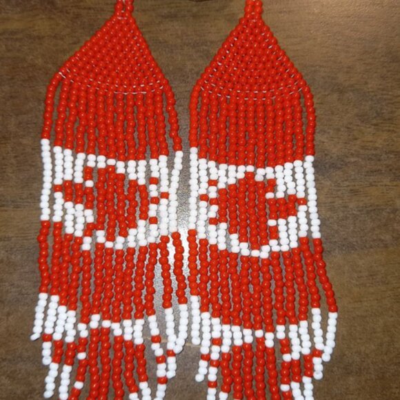 🇨🇦 Handmade Canada Day Beaded Earrings – Limited Edition 🇨🇦 - Picture 3 of 6